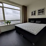K50159 Spacious And Modern Apartment Near The City Center, Free Parking