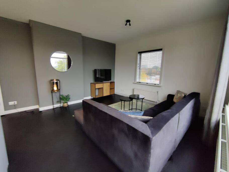 K50159 Spacious And Modern Near The Center, Free Parking Appartement Eindhoven