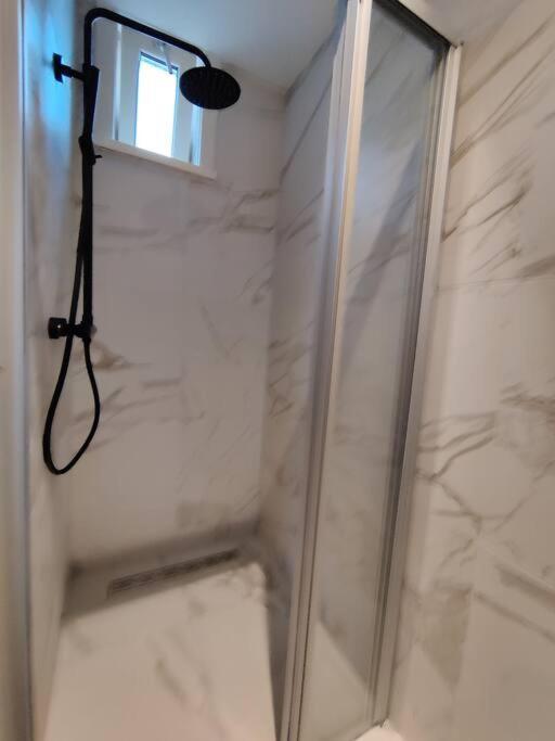 K50159 Spacious And Modern Near The Center, Free Parking Appartement *