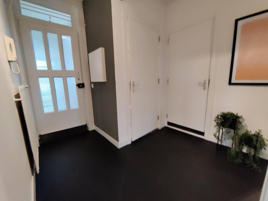 K50159 Spacious And Modern Near The Center, Free Parking Appartement Eindhoven